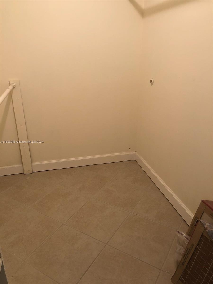 4000 N Hills Dr 32, Hollywood, Florida 33021, 2 Bedrooms Bedrooms, ,2 BathroomsBathrooms,Residential,For Sale,4000 N Hills Dr 32,A11528056