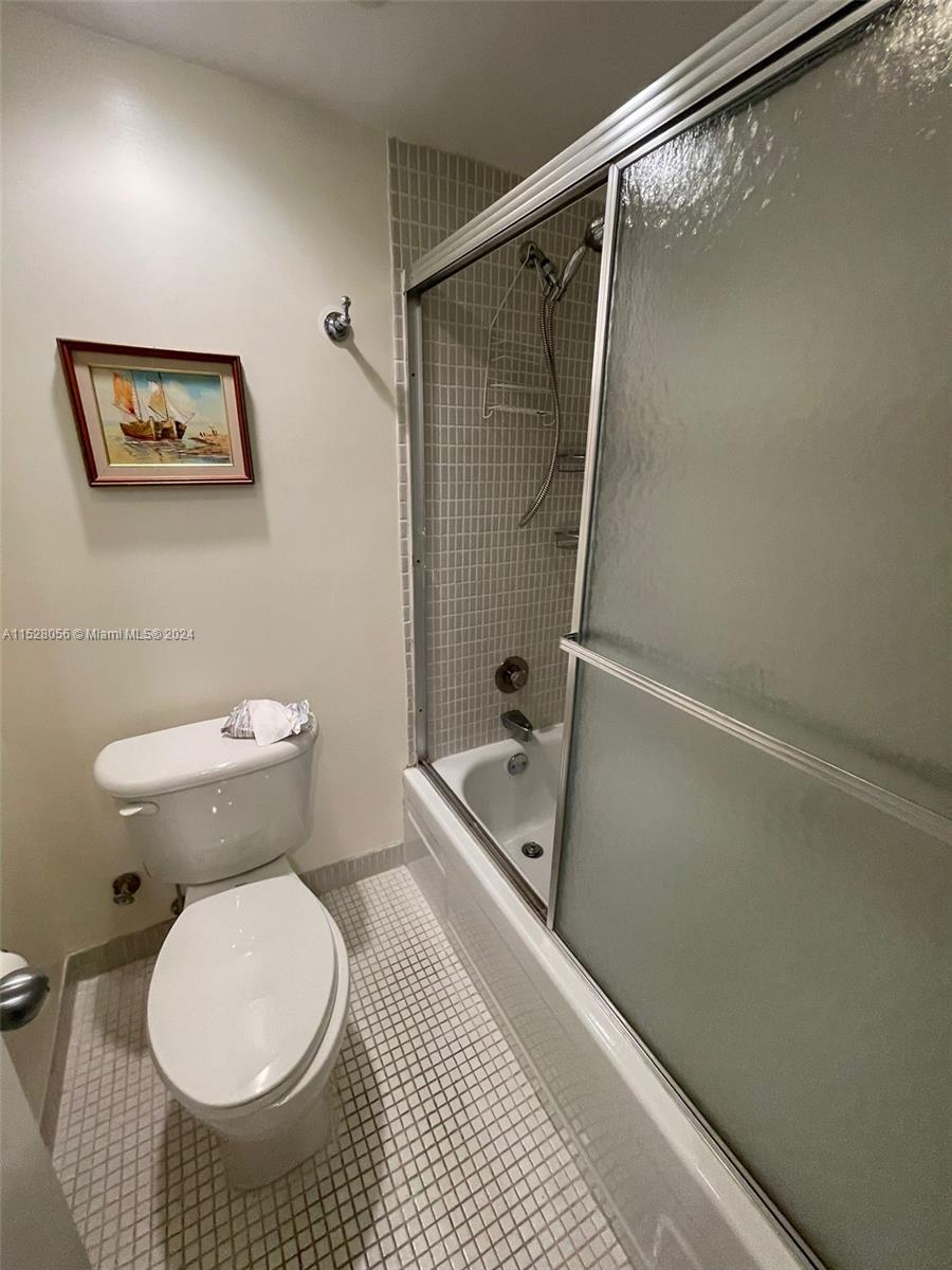 4000 N Hills Dr 32, Hollywood, Florida 33021, 2 Bedrooms Bedrooms, ,2 BathroomsBathrooms,Residential,For Sale,4000 N Hills Dr 32,A11528056