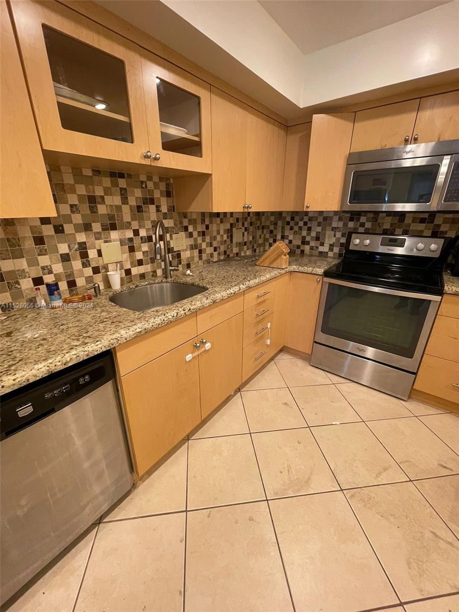 4000 N Hills Dr 32, Hollywood, Florida 33021, 2 Bedrooms Bedrooms, ,2 BathroomsBathrooms,Residential,For Sale,4000 N Hills Dr 32,A11528056