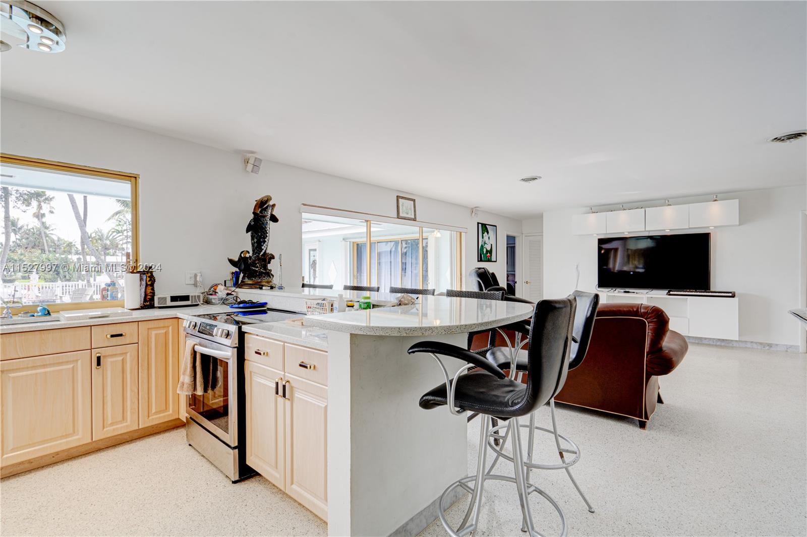 469 Sunset Dr, Hallandale Beach, FL, 33009 United States, 3 Bedrooms Bedrooms, ,2 BathroomsBathrooms,Residential,For Sale,Sunset Dr,A11527997