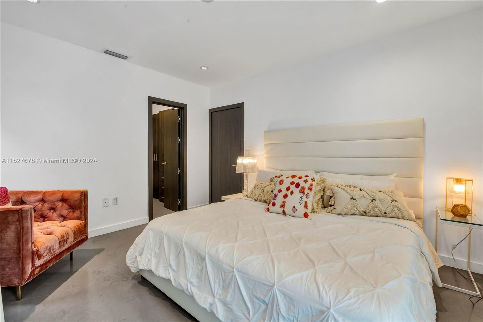 1741 Cleveland Rd, Miami Beach, Florida 33141, 5 Bedrooms Bedrooms, ,4 BathroomsBathrooms,Residentiallease,For Rent,1741 Cleveland Rd,A11527678
