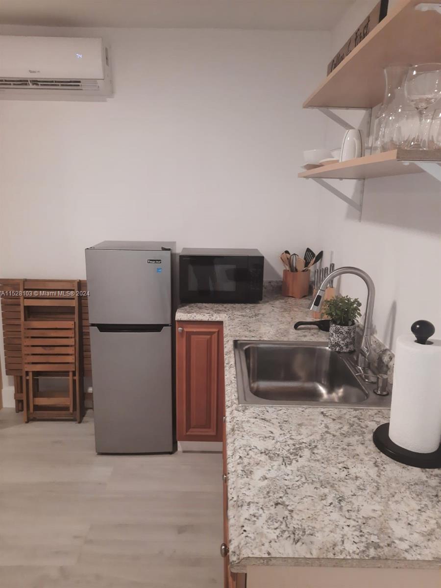 6350 SW 3rd St 101, Pembroke Pines, Florida 33023, 1 Bedroom Bedrooms, ,1 BathroomBathrooms,Residentiallease,For Rent,6350 SW 3rd St 101,A11528103