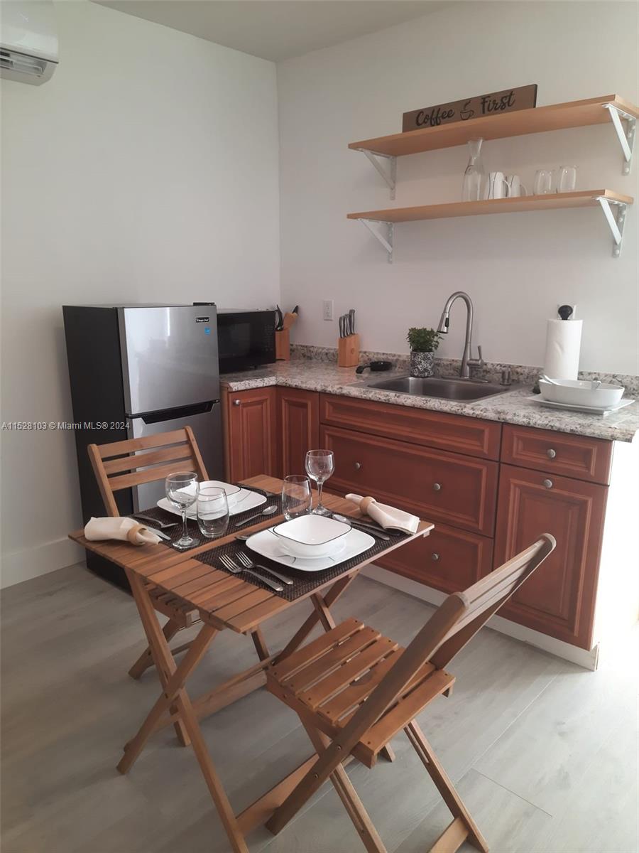 6350 SW 3rd St 101, Pembroke Pines, Florida 33023, 1 Bedroom Bedrooms, ,1 BathroomBathrooms,Residentiallease,For Rent,6350 SW 3rd St 101,A11528103