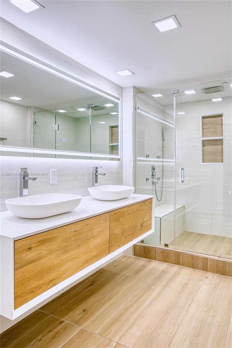 1800 S Ocean Dr 3708, Hallandale Beach, Florida 33009, 3 Bedrooms Bedrooms, ,3 BathroomsBathrooms,Residential,For Sale,1800 S Ocean Dr 3708,A11527472