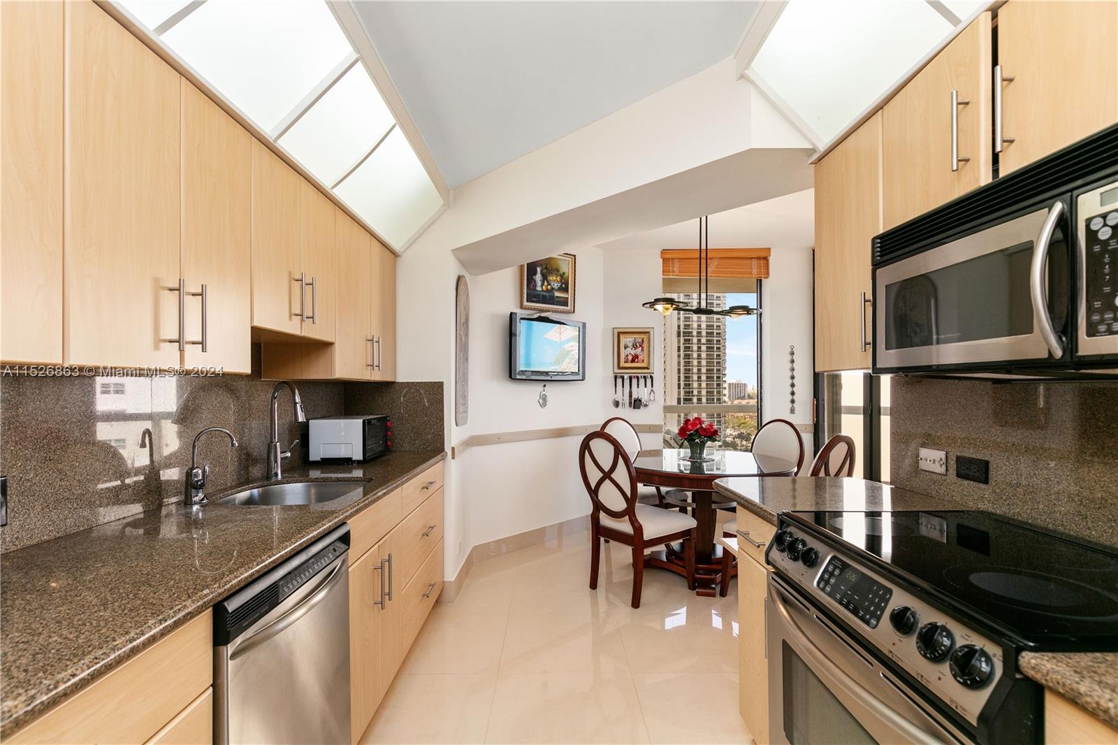20191 E Country Club Dr, Aventura, FL, 33180 United States, 2 Bedrooms Bedrooms, ,2 BathroomsBathrooms,Residential,For Sale,E Country Club Dr,A11526863