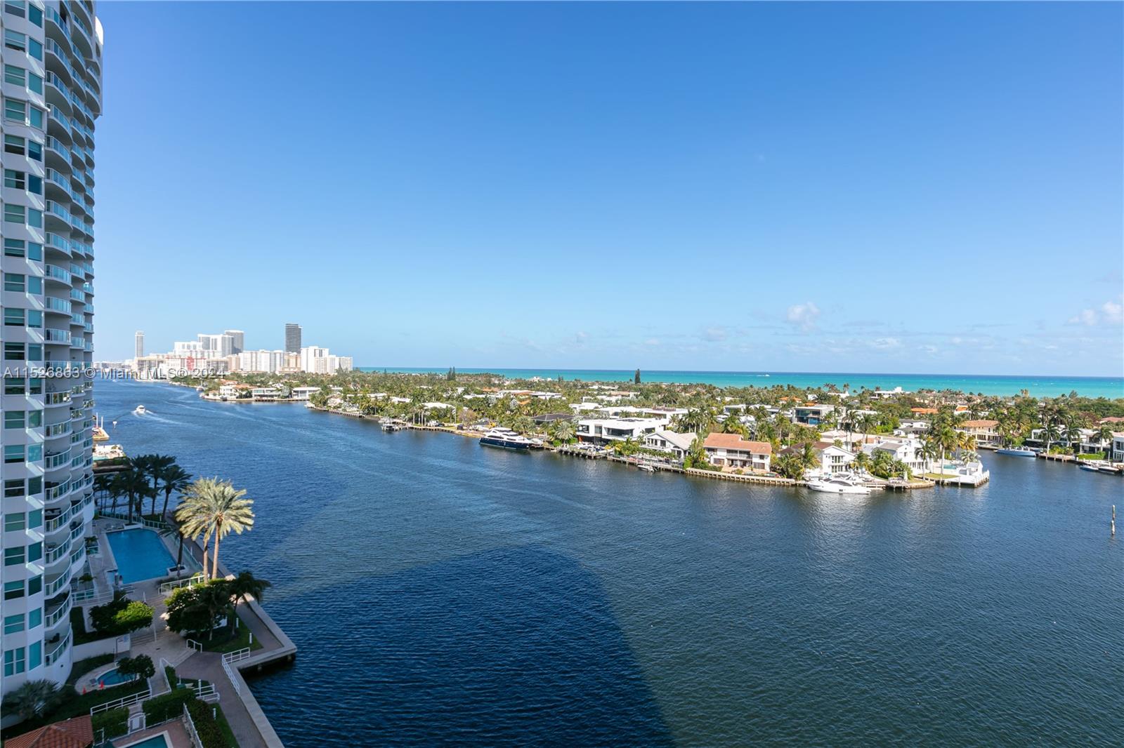 20191 E Country Club Dr 1106, Aventura, Florida 33180, 2 Bedrooms Bedrooms, ,2 BathroomsBathrooms,Residential,For Sale,20191 E Country Club Dr 1106,A11526863