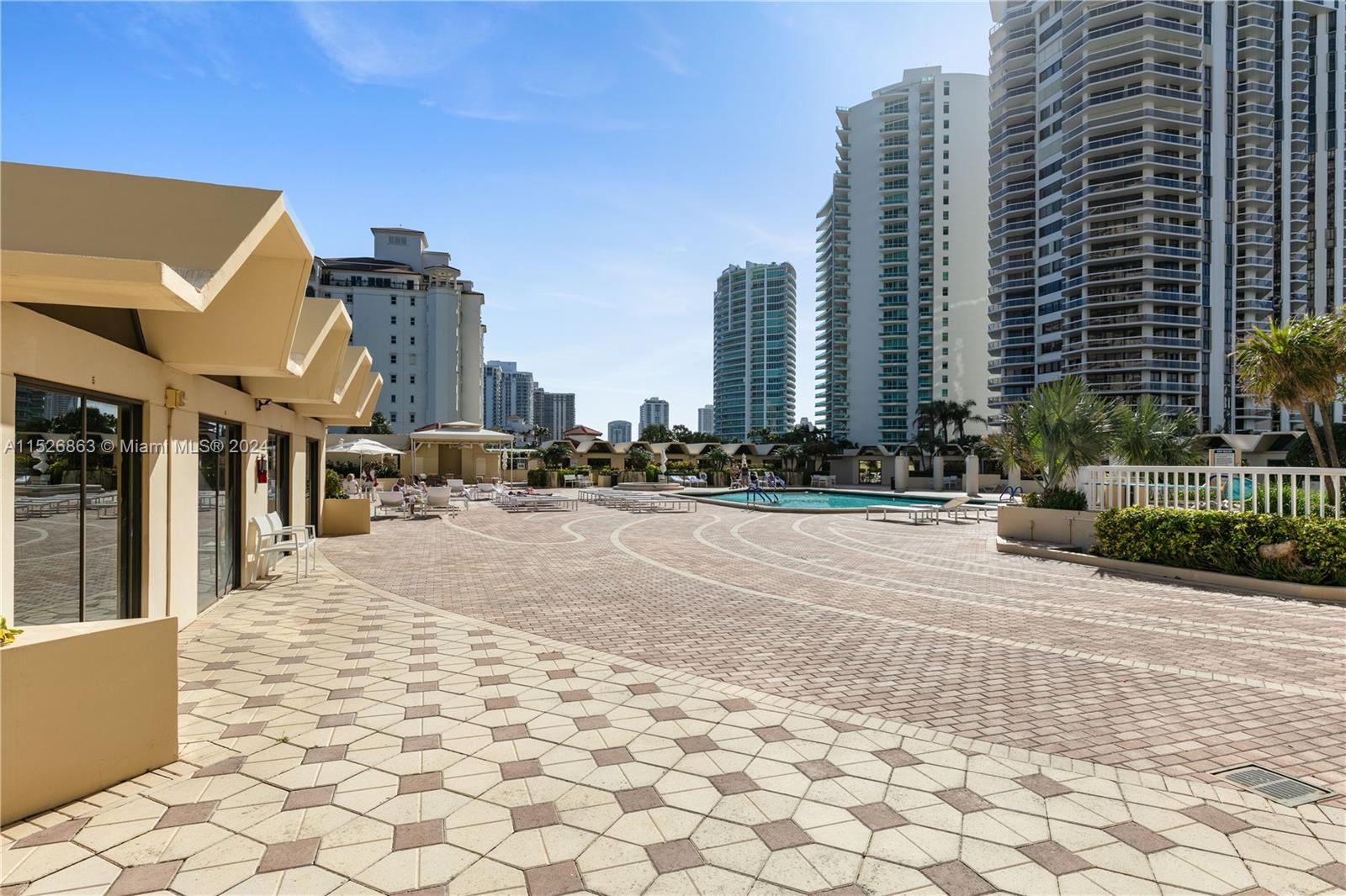 20191 E Country Club Dr 1106, Aventura, Florida 33180, 2 Bedrooms Bedrooms, ,2 BathroomsBathrooms,Residential,For Sale,20191 E Country Club Dr 1106,A11526863