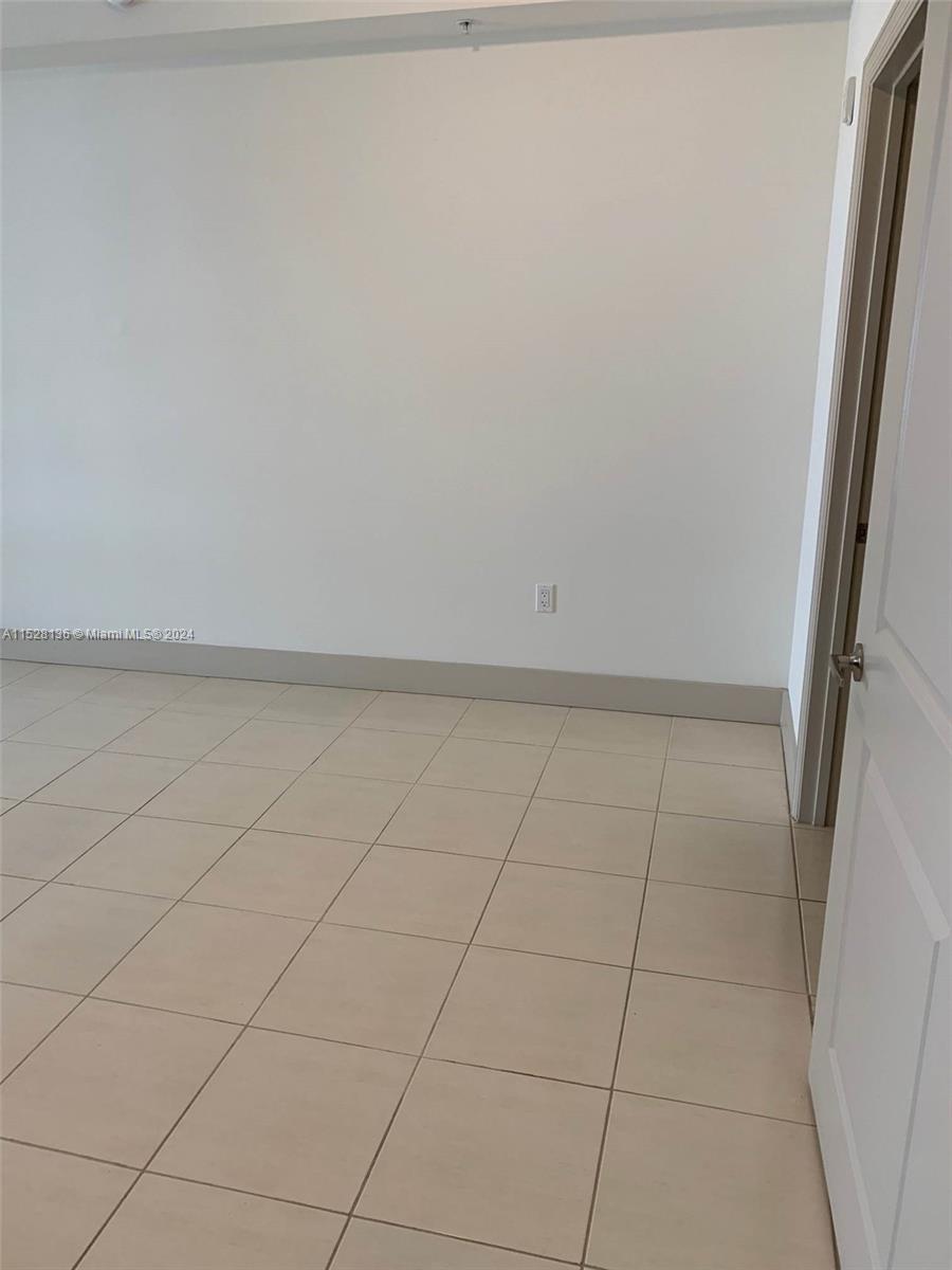 3880 Bird Rd M1, Miami, Florida 33146, ,1 BathroomBathrooms,Residentiallease,For Rent,3880 Bird Rd M1,A11528136