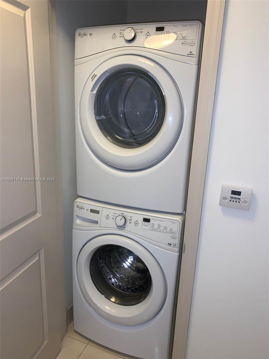 3880 Bird Rd M1, Miami, Florida 33146, ,1 BathroomBathrooms,Residentiallease,For Rent,3880 Bird Rd M1,A11528136