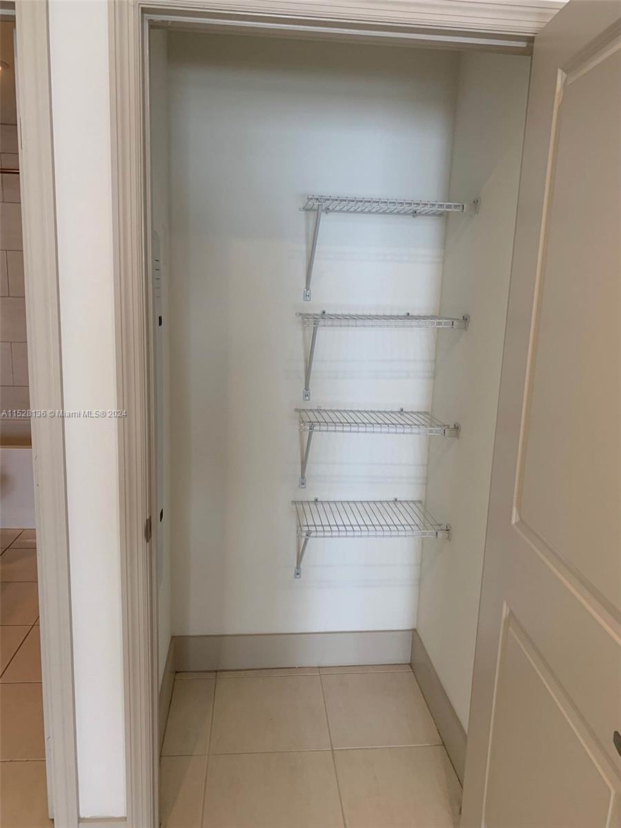 3880 Bird Rd M1, Miami, Florida 33146, ,1 BathroomBathrooms,Residentiallease,For Rent,3880 Bird Rd M1,A11528136