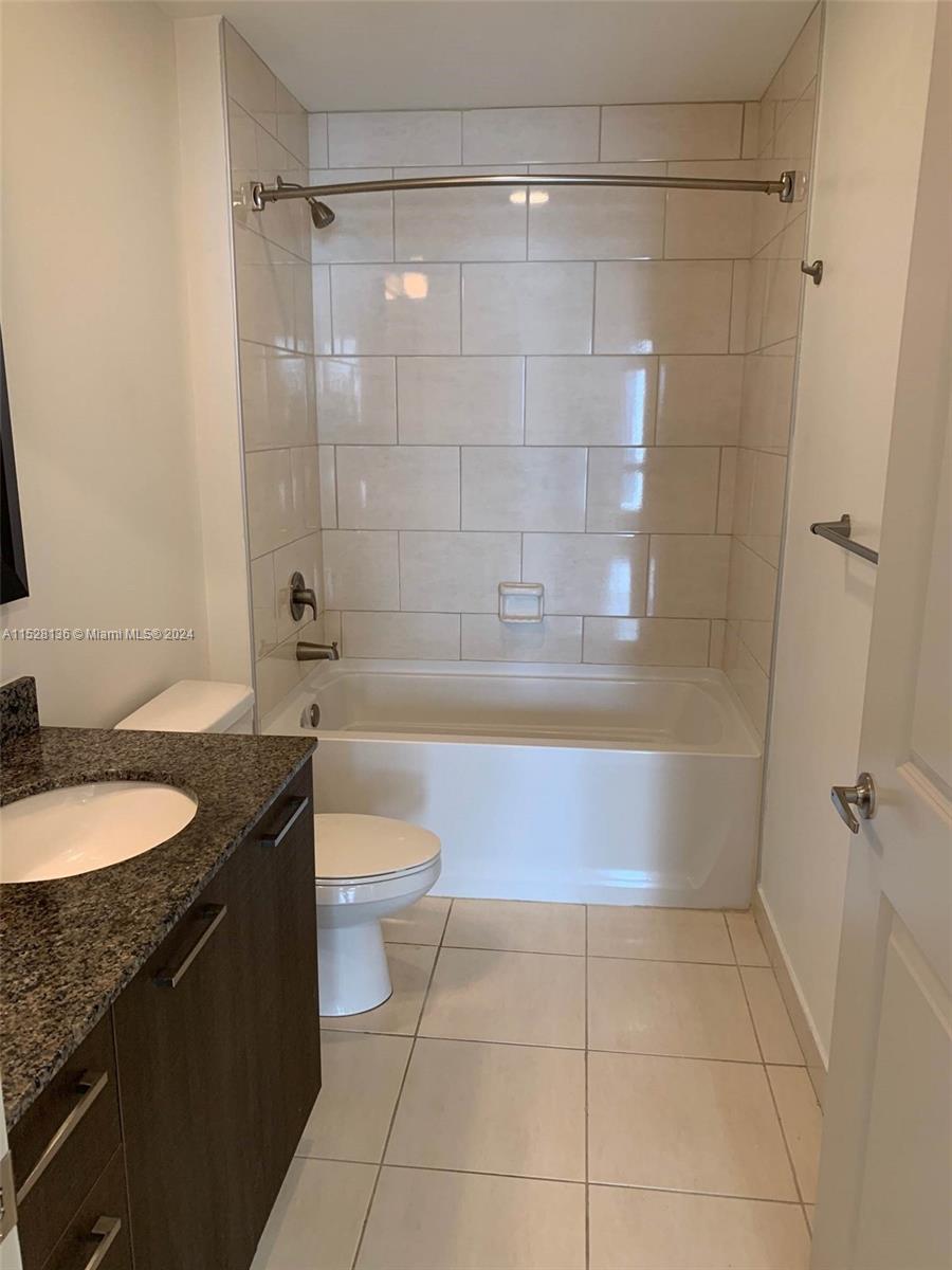 3880 Bird Rd M1, Miami, Florida 33146, ,1 BathroomBathrooms,Residentiallease,For Rent,3880 Bird Rd M1,A11528136