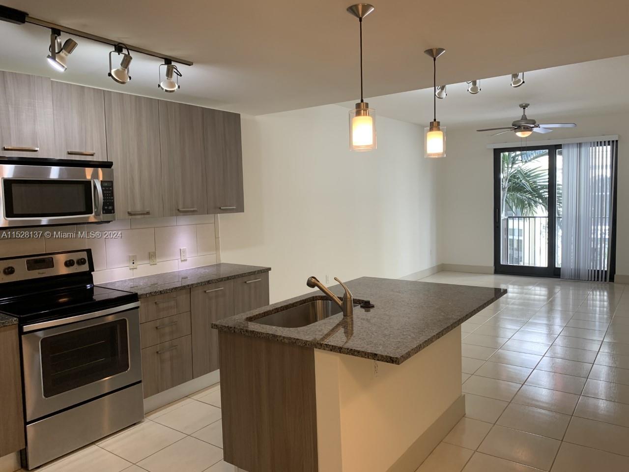 3880 Bird Rd A1, Miami, Florida 33146, 1 Bedroom Bedrooms, ,1 BathroomBathrooms,Residentiallease,For Rent,3880 Bird Rd A1,A11528137