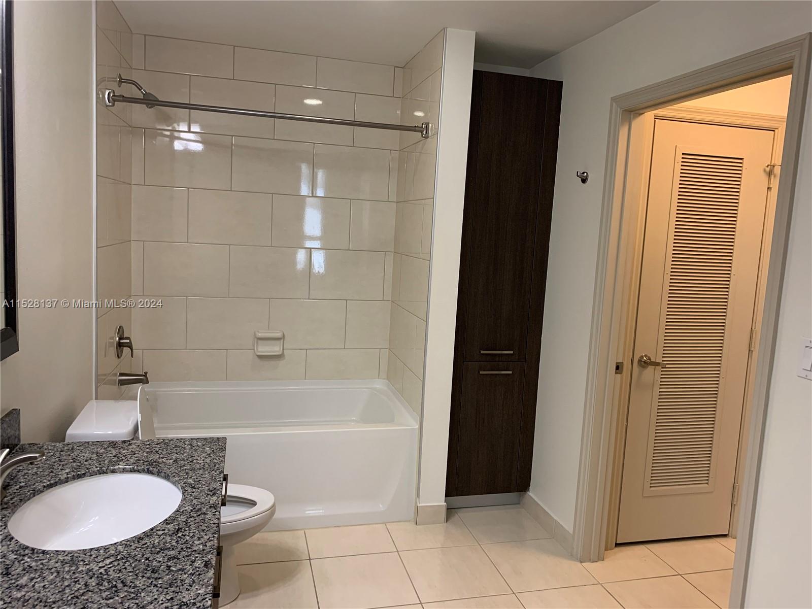 3880 Bird Rd A1, Miami, Florida 33146, 1 Bedroom Bedrooms, ,1 BathroomBathrooms,Residentiallease,For Rent,3880 Bird Rd A1,A11528137