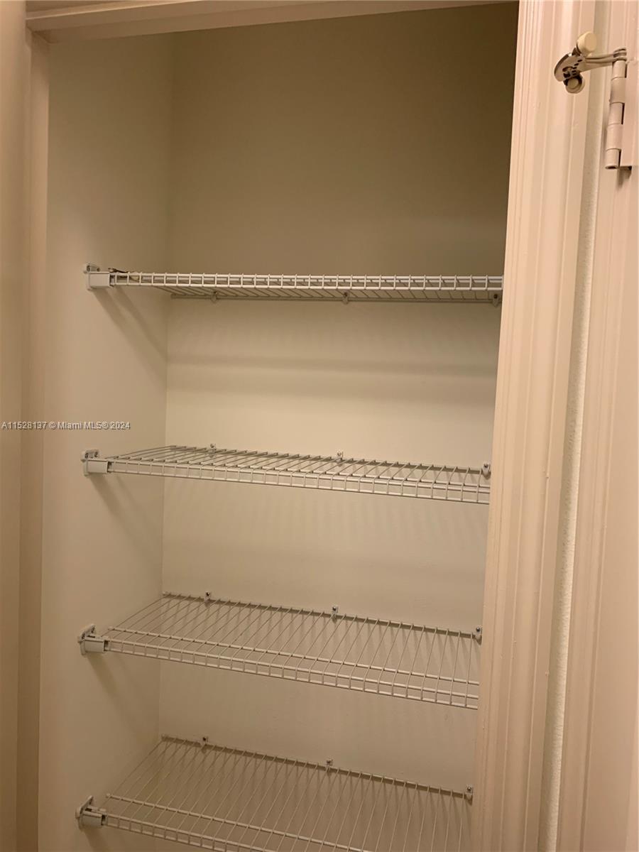 3880 Bird Rd A1, Miami, Florida 33146, 1 Bedroom Bedrooms, ,1 BathroomBathrooms,Residentiallease,For Rent,3880 Bird Rd A1,A11528137