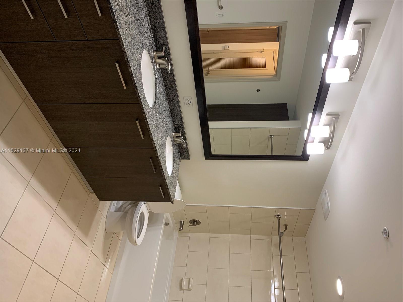 3880 Bird Rd A1, Miami, Florida 33146, 1 Bedroom Bedrooms, ,1 BathroomBathrooms,Residentiallease,For Rent,3880 Bird Rd A1,A11528137