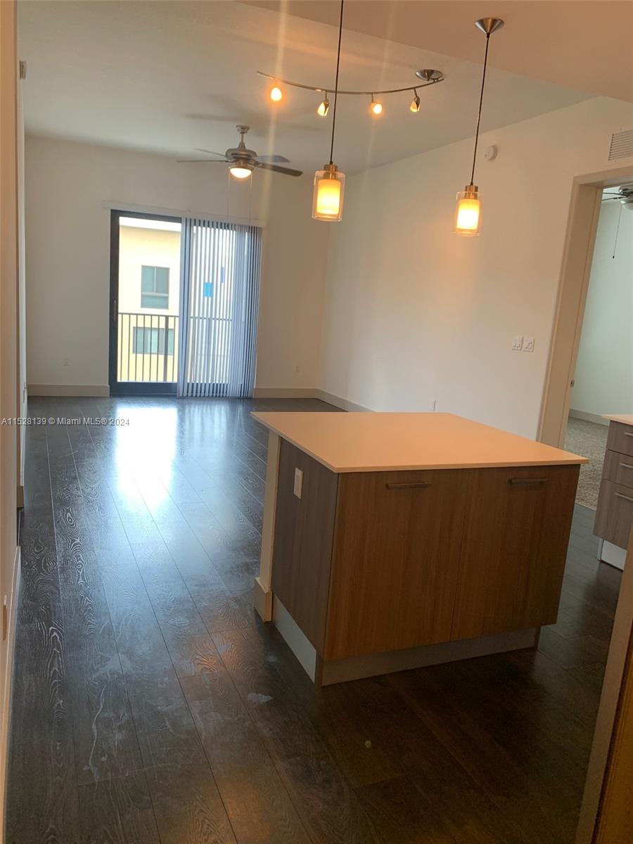 3880 Bird Rd B4, Miami, Florida 33146, 2 Bedrooms Bedrooms, ,2 BathroomsBathrooms,Residentiallease,For Rent,3880 Bird Rd B4,A11528139