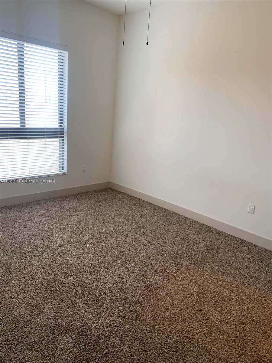 3880 Bird Rd B4, Miami, Florida 33146, 2 Bedrooms Bedrooms, ,2 BathroomsBathrooms,Residentiallease,For Rent,3880 Bird Rd B4,A11528139