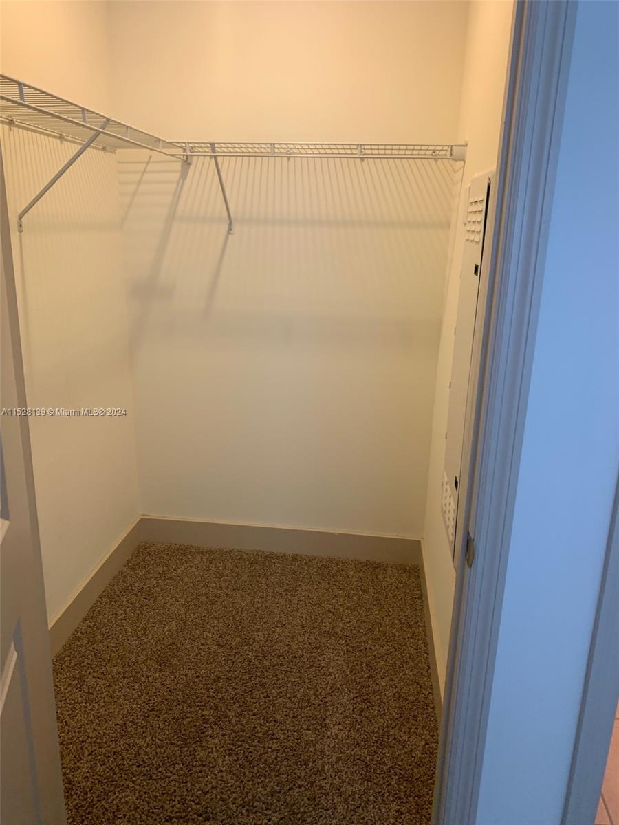 3880 Bird Rd B4, Miami, Florida 33146, 2 Bedrooms Bedrooms, ,2 BathroomsBathrooms,Residentiallease,For Rent,3880 Bird Rd B4,A11528139