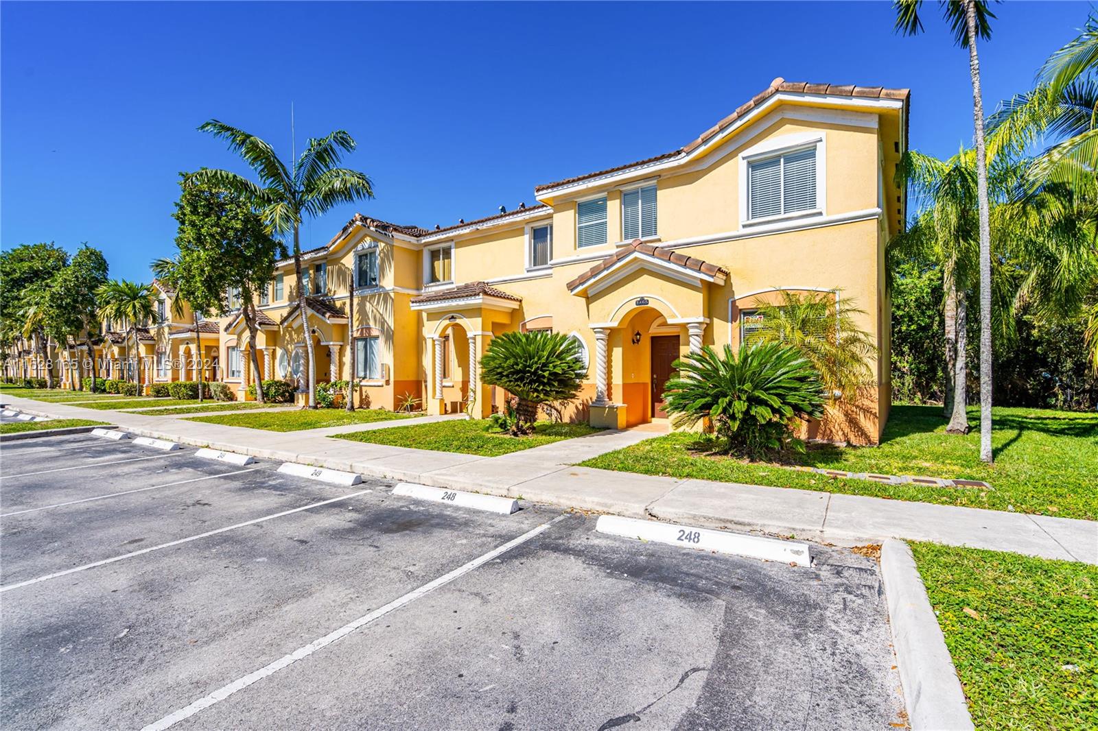 1465 SE 24th Ct 248, Homestead, Florida 33035, 3 Bedrooms Bedrooms, ,3 BathroomsBathrooms,Residentiallease,For Rent,1465 SE 24th Ct 248,A11528165