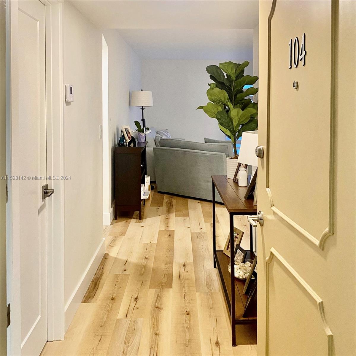 1901 S Ocean Dr 104, Hollywood, Florida 33019, 1 Bedroom Bedrooms, ,1 BathroomBathrooms,Residential,For Sale,1901 S Ocean Dr 104,A11528142