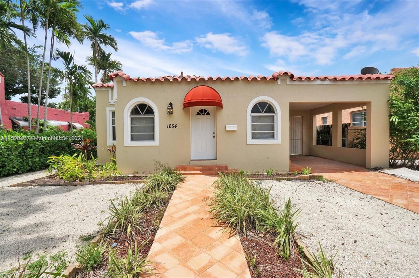 1654 SW 14th Ter 1654, Miami, Florida 33145, 2 Bedrooms Bedrooms, ,2 BathroomsBathrooms,Residentiallease,For Rent,1654 SW 14th Ter 1654,A11528167