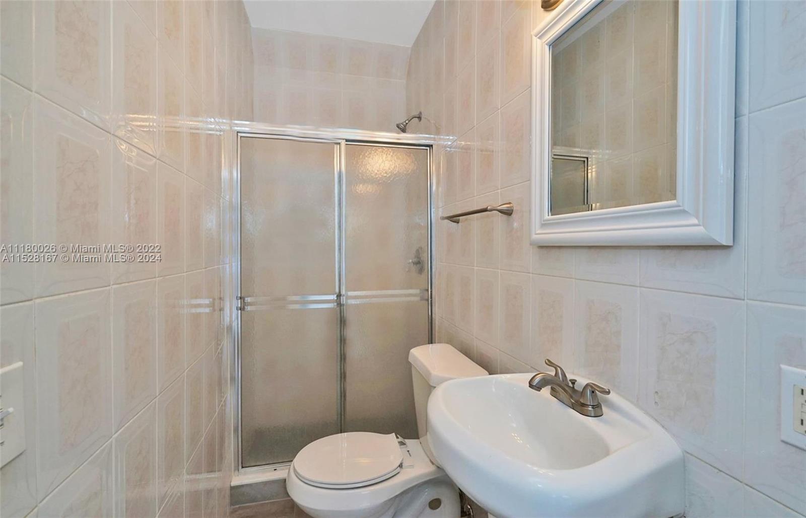 1654 SW 14th Ter 1654, Miami, Florida 33145, 2 Bedrooms Bedrooms, ,2 BathroomsBathrooms,Residentiallease,For Rent,1654 SW 14th Ter 1654,A11528167