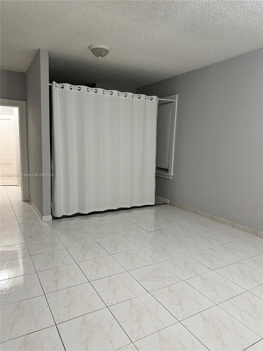 1654 SW 14th Ter 1654, Miami, Florida 33145, 2 Bedrooms Bedrooms, ,2 BathroomsBathrooms,Residentiallease,For Rent,1654 SW 14th Ter 1654,A11528167