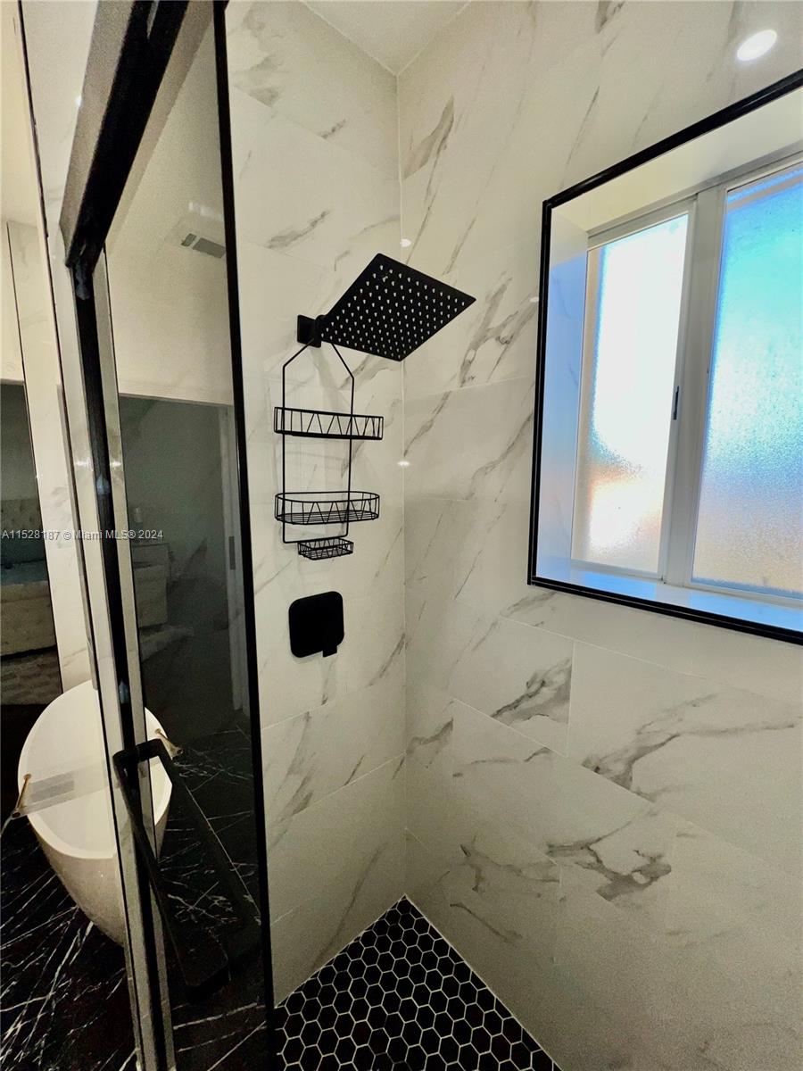 2532 NE 41st Ter 2532, Homestead, Florida 33033, 3 Bedrooms Bedrooms, ,2 BathroomsBathrooms,Residentiallease,For Rent,2532 NE 41st Ter 2532,A11528187