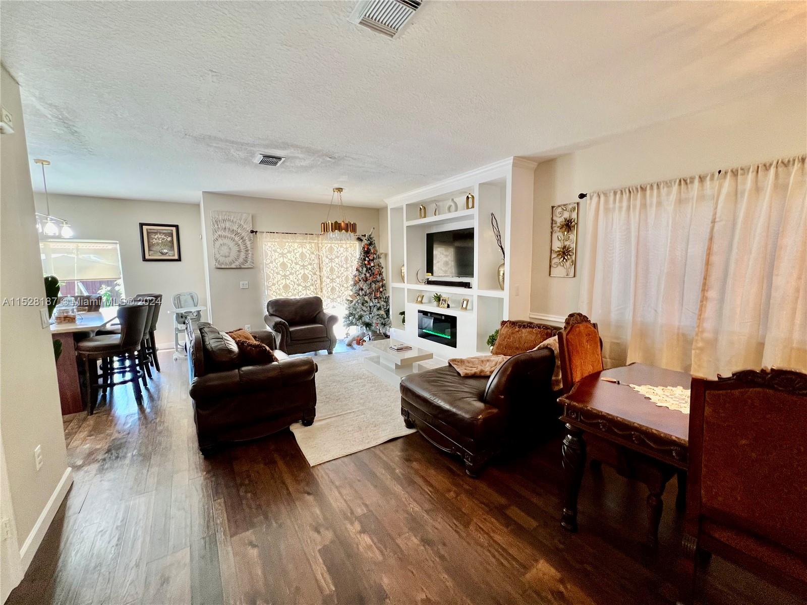 2532 NE 41st Ter 2532, Homestead, Florida 33033, 3 Bedrooms Bedrooms, ,2 BathroomsBathrooms,Residentiallease,For Rent,2532 NE 41st Ter 2532,A11528187