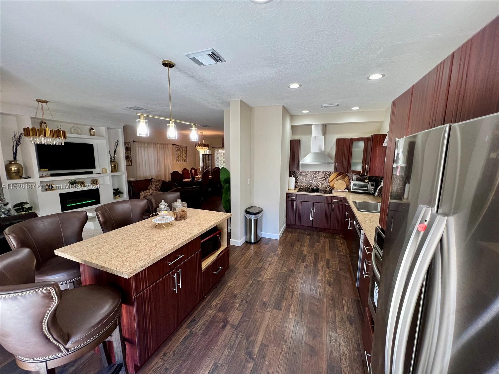 2532 NE 41st Ter 2532, Homestead, Florida 33033, 3 Bedrooms Bedrooms, ,2 BathroomsBathrooms,Residentiallease,For Rent,2532 NE 41st Ter 2532,A11528187