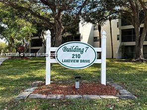 210  Lakeview Dr #304 For Sale A11526796, FL