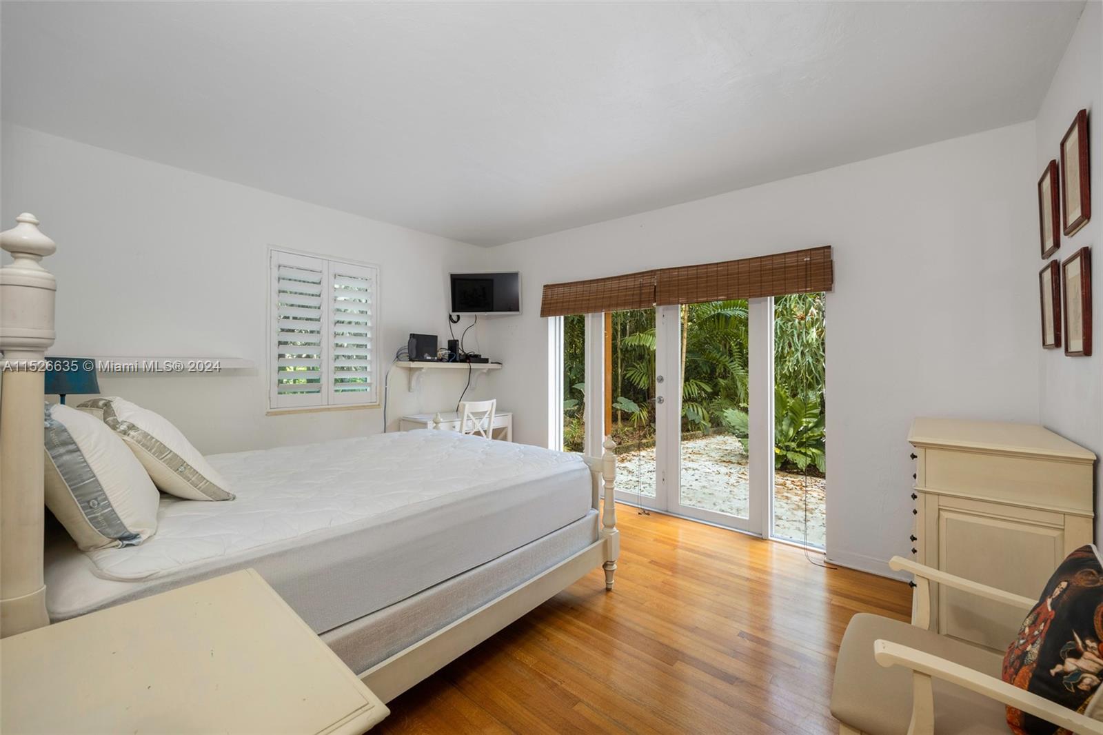 3020 Seminole St, Coconut Grove, FL, 33133 United States, 3 Bedrooms Bedrooms, ,2 BathroomsBathrooms,Residential,For Sale,Seminole St,A11526635