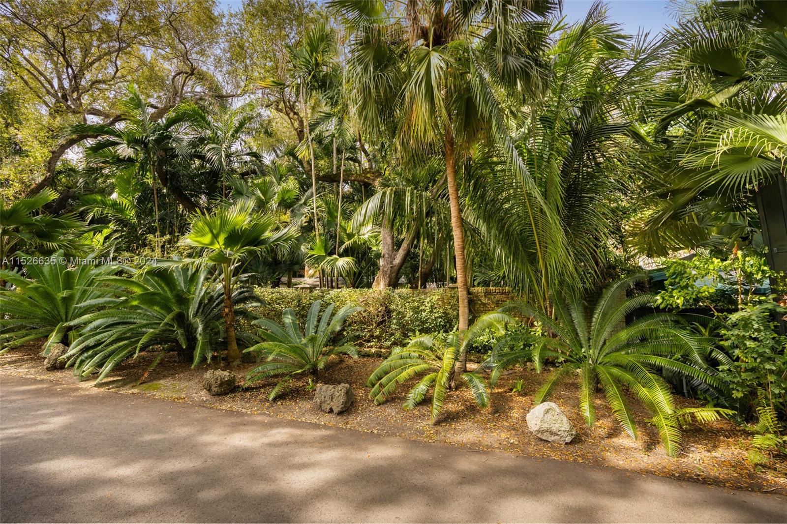 3020 Seminole St, Coconut Grove, FL, 33133 United States, 3 Bedrooms Bedrooms, ,2 BathroomsBathrooms,Residential,For Sale,Seminole St,A11526635