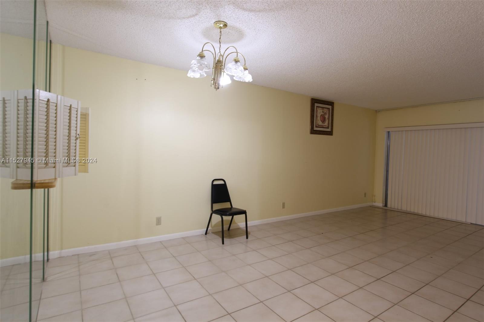 3772 Inverrary Blvd 204, Lauderhill, Florida 33319, 2 Bedrooms Bedrooms, ,2 BathroomsBathrooms,Residential,For Sale,3772 Inverrary Blvd 204,A11527945