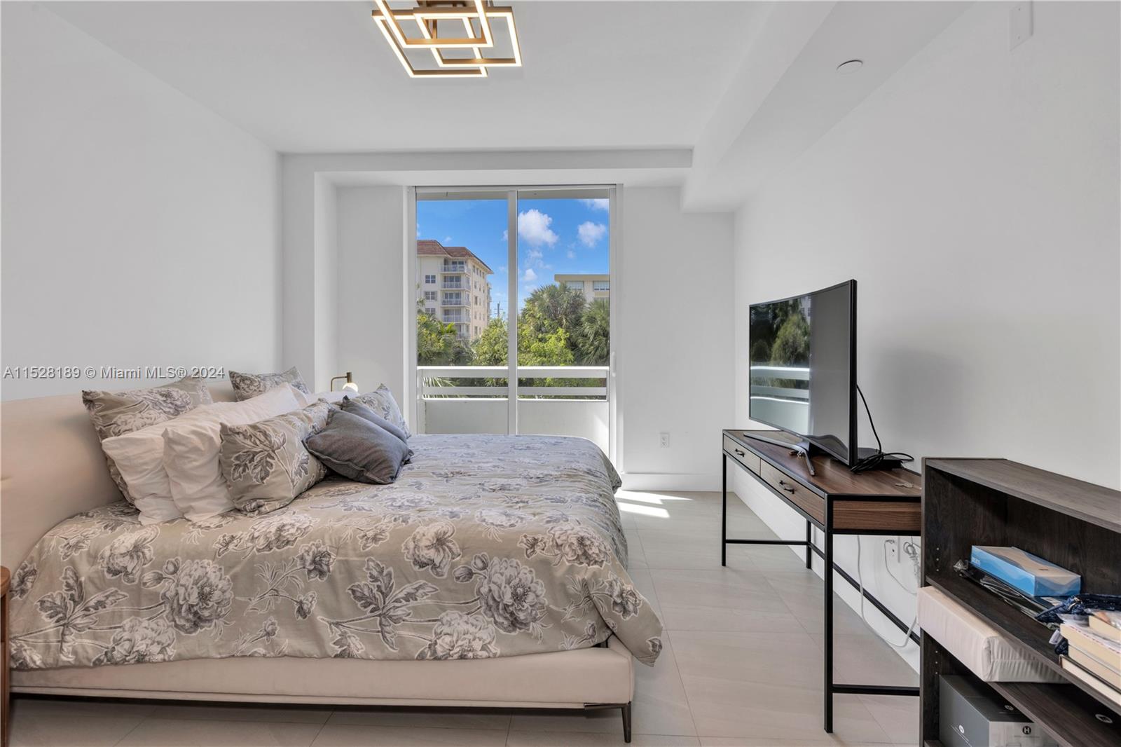1150 102nd St 306, Bay Harbor Islands, Florida 33154, 2 Bedrooms Bedrooms, ,2 BathroomsBathrooms,Residential,For Sale,1150 102nd St 306,A11528189