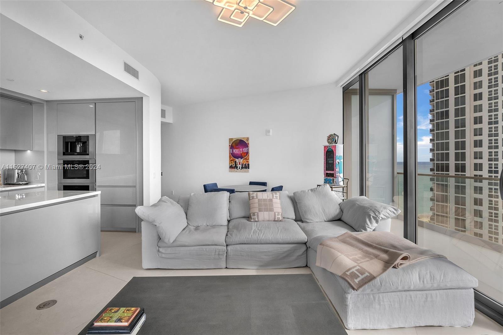 18975 Collins Ave, Sunny Isles Beach, FL, 33160 United States, 2 Bedrooms Bedrooms, ,2 BathroomsBathrooms,Residential,For Sale,Collins Ave,A11527407