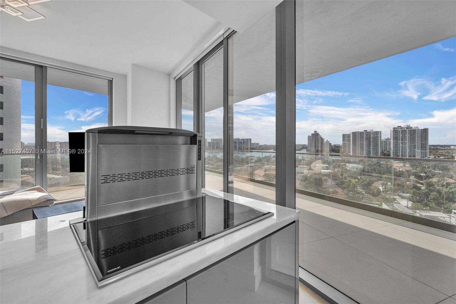 18975 Collins Ave, Sunny Isles Beach, FL, 33160 United States, 2 Bedrooms Bedrooms, ,2 BathroomsBathrooms,Residential,For Sale,Collins Ave,A11527407