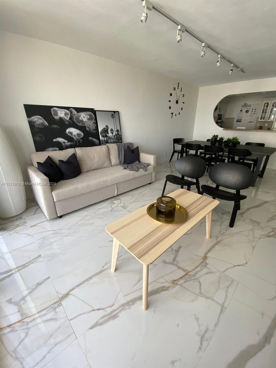 9195 Collins Ave 1013, Surfside, Florida 33154, 1 Bedroom Bedrooms, ,1 BathroomBathrooms,Residential,For Sale,9195 Collins Ave 1013,A11527919