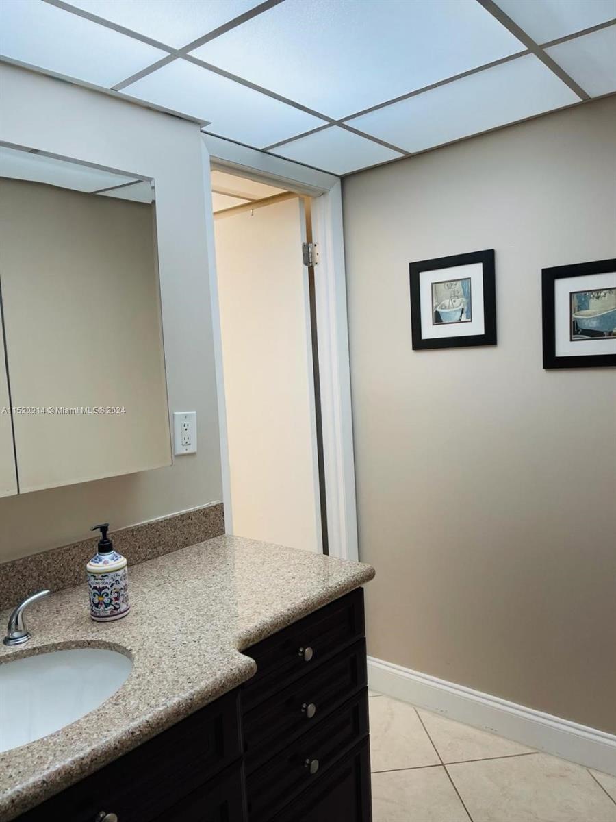 1600 S Ocean Dr 12B, Hollywood, Florida 33019, 2 Bedrooms Bedrooms, ,2 BathroomsBathrooms,Residentiallease,For Rent,1600 S Ocean Dr 12B,A11528314