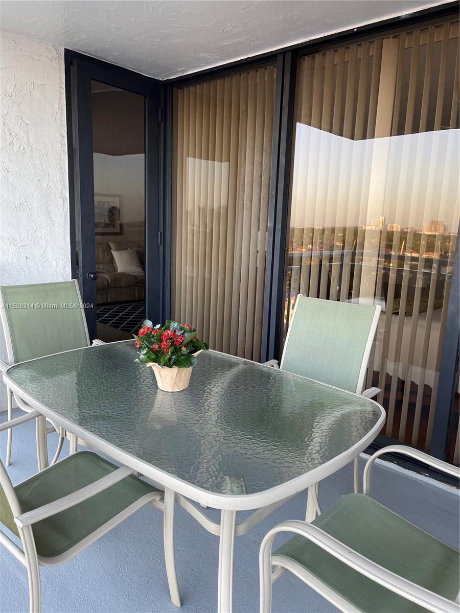 1600 S Ocean Dr 12B, Hollywood, Florida 33019, 2 Bedrooms Bedrooms, ,2 BathroomsBathrooms,Residentiallease,For Rent,1600 S Ocean Dr 12B,A11528314