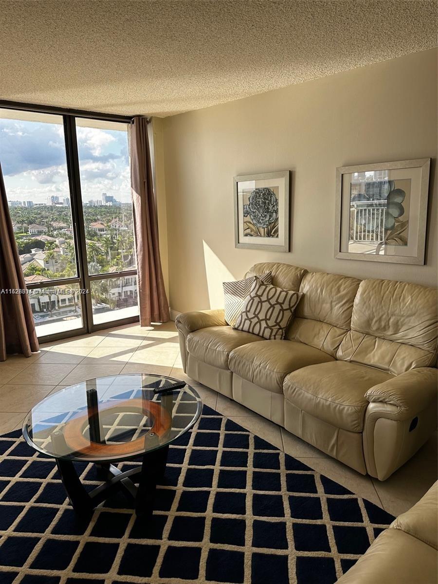 1600 S Ocean Dr 12B, Hollywood, Florida 33019, 2 Bedrooms Bedrooms, ,2 BathroomsBathrooms,Residentiallease,For Rent,1600 S Ocean Dr 12B,A11528314