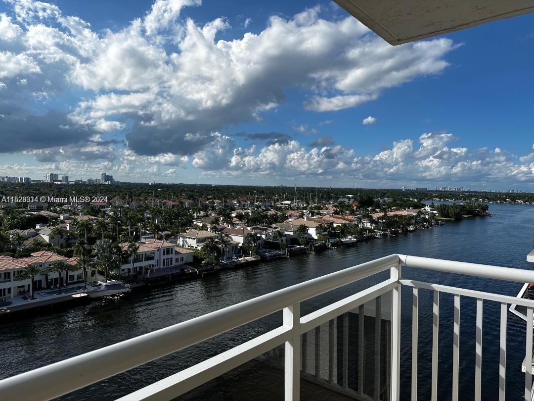 1600 S Ocean Dr 12B, Hollywood, Florida 33019, 2 Bedrooms Bedrooms, ,2 BathroomsBathrooms,Residentiallease,For Rent,1600 S Ocean Dr 12B,A11528314