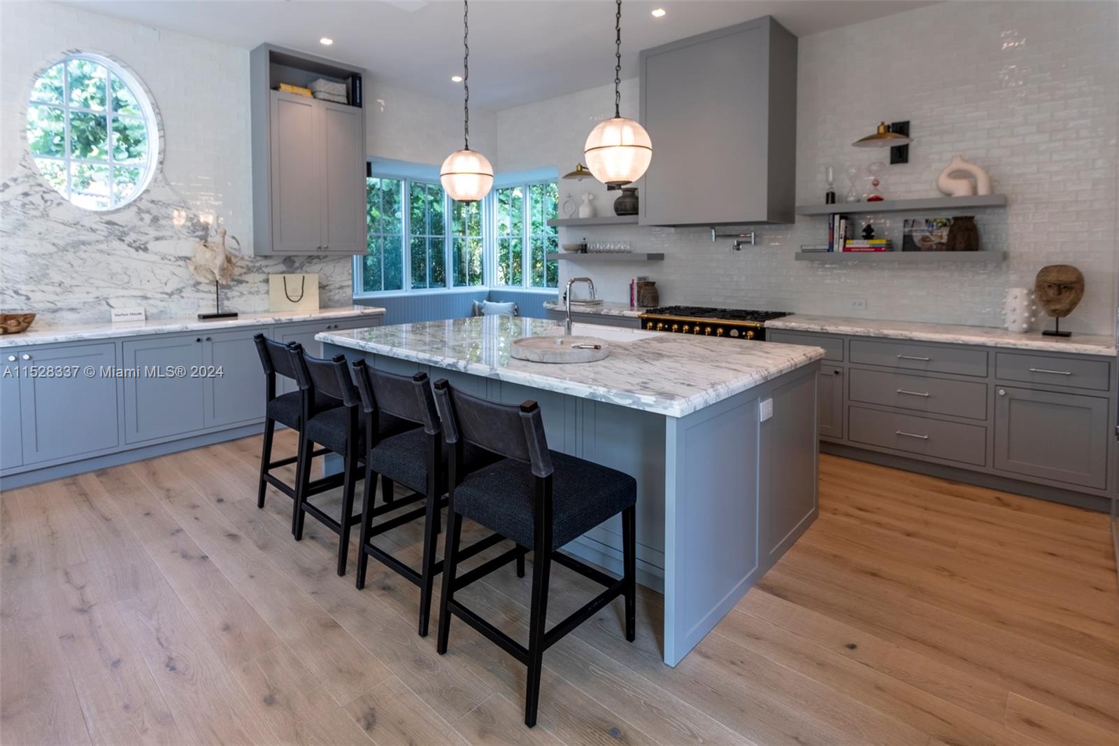 Key Biscayne, FL, 33149 United States, 6 Bedrooms Bedrooms, ,6 BathroomsBathrooms,Residential,For Sale,A11528337