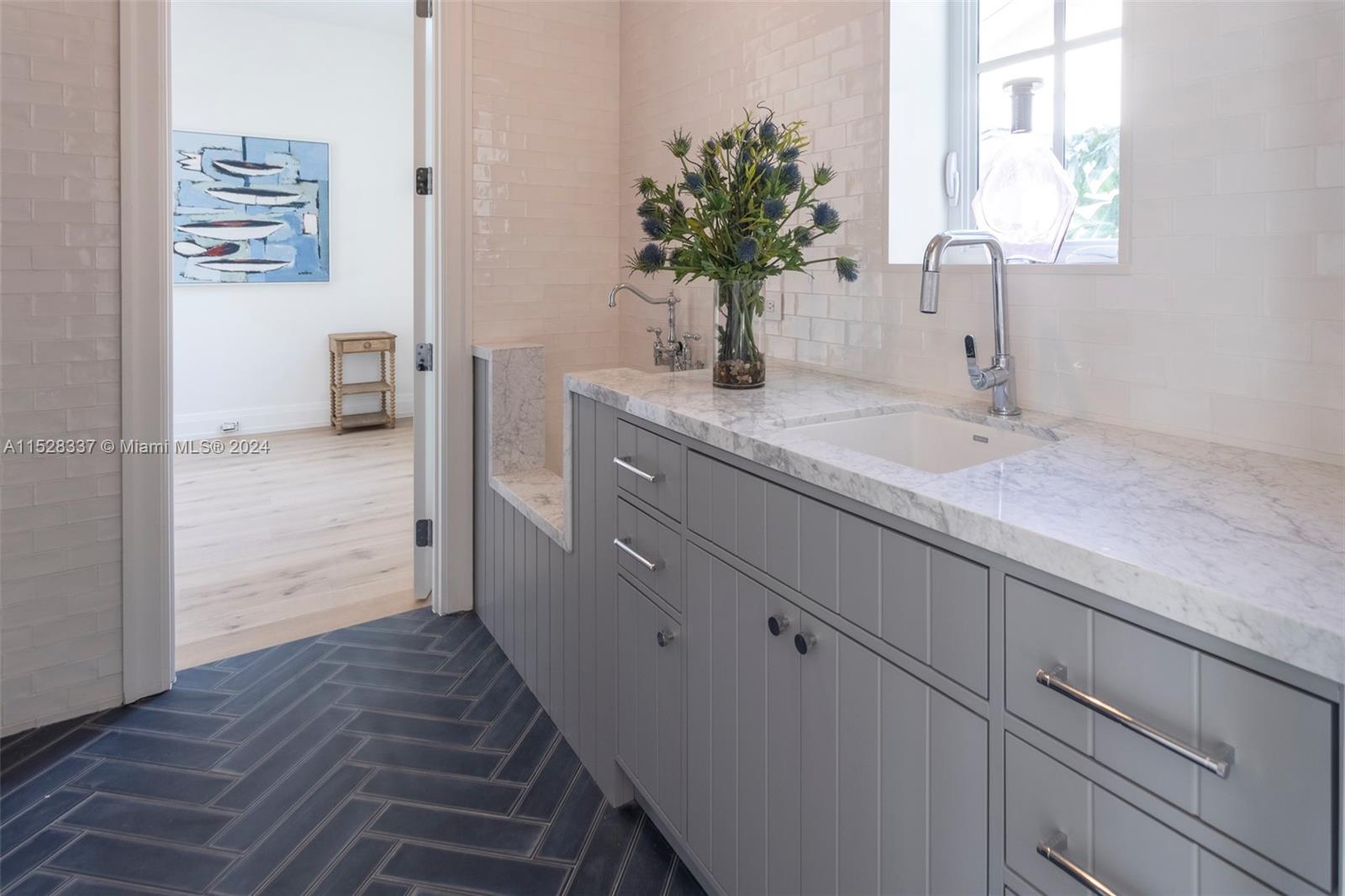 Key Biscayne, FL, 33149 United States, 6 Bedrooms Bedrooms, ,6 BathroomsBathrooms,Residential,For Sale,A11528337