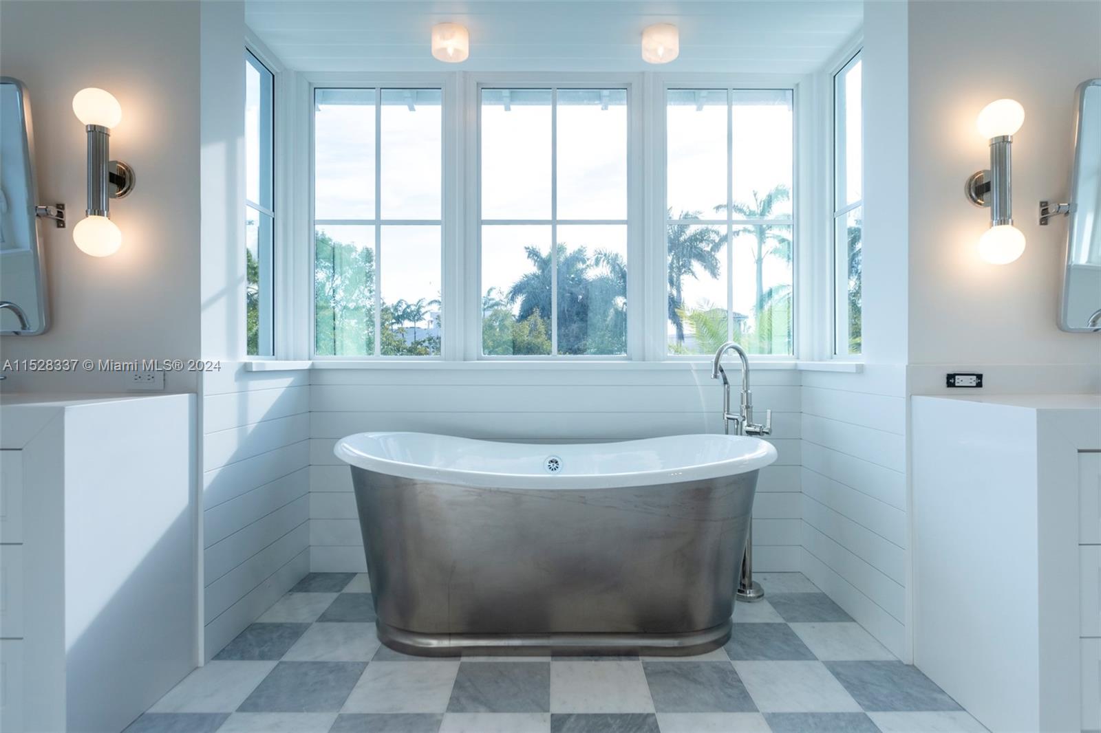 Key Biscayne, FL, 33149 United States, 6 Bedrooms Bedrooms, ,6 BathroomsBathrooms,Residential,For Sale,A11528337