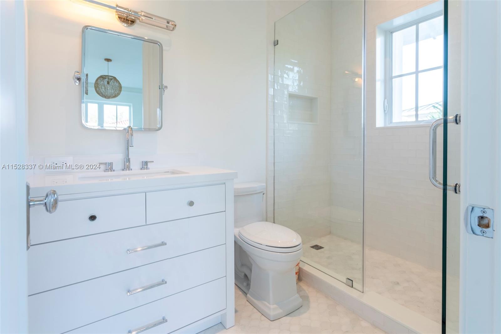 Key Biscayne, FL, 33149 United States, 6 Bedrooms Bedrooms, ,6 BathroomsBathrooms,Residential,For Sale,A11528337