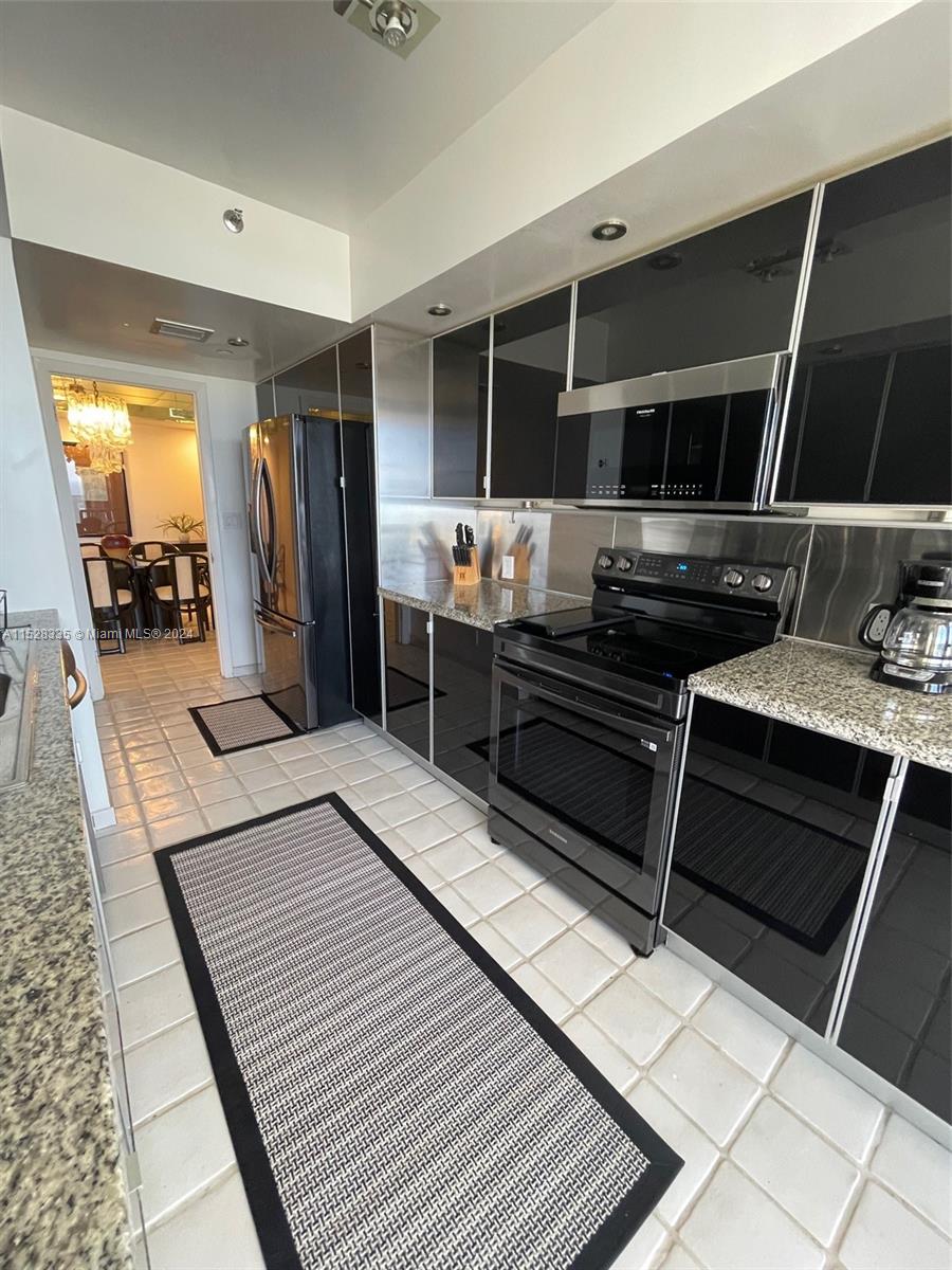 20281 E Country Club Dr 2406, Aventura, Florida 33180, 2 Bedrooms Bedrooms, ,2 BathroomsBathrooms,Residentiallease,For Rent,20281 E Country Club Dr 2406,A11528335