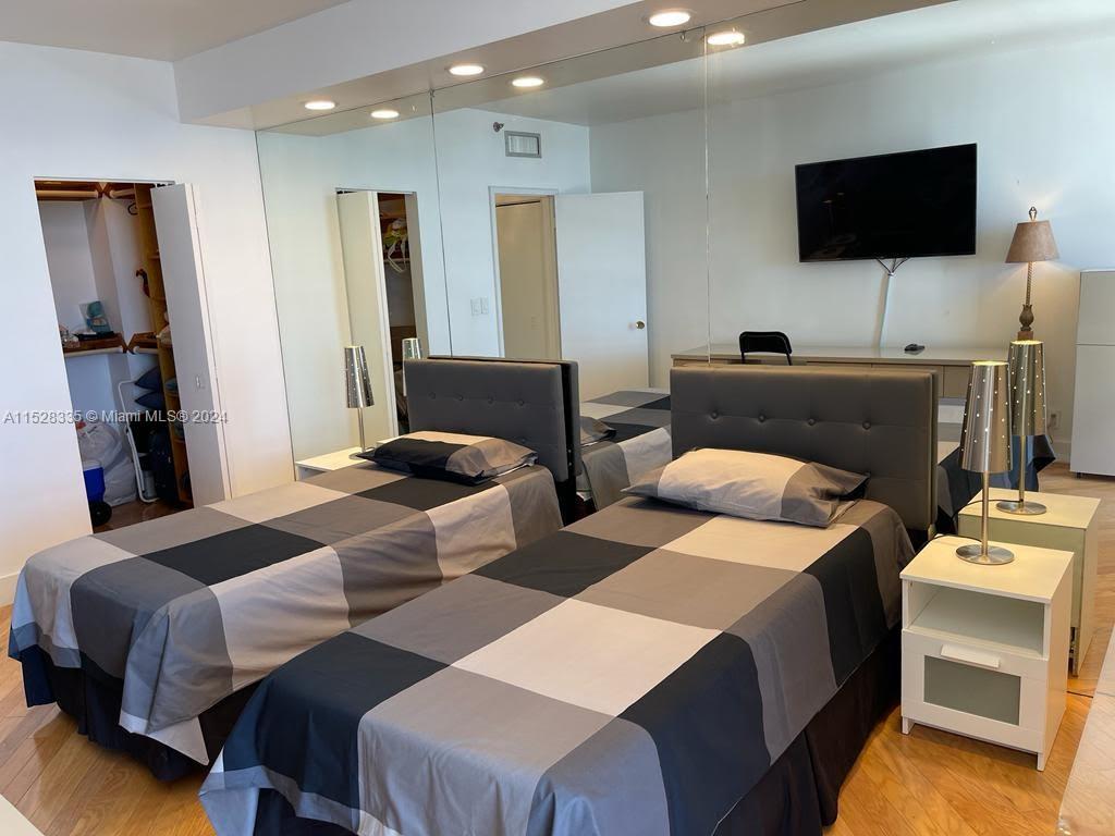 20281 E Country Club Dr 2406, Aventura, Florida 33180, 2 Bedrooms Bedrooms, ,2 BathroomsBathrooms,Residentiallease,For Rent,20281 E Country Club Dr 2406,A11528335