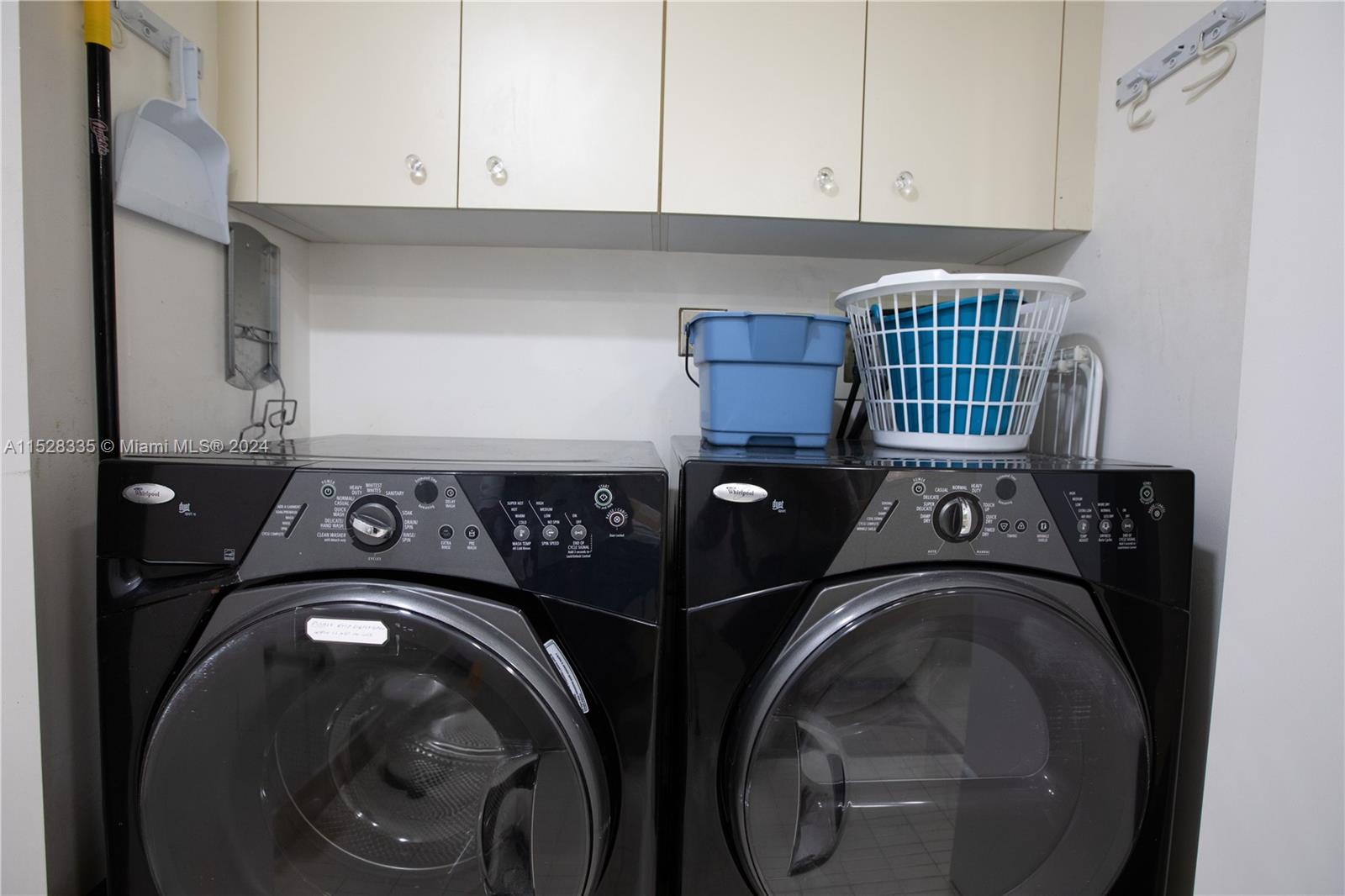 20281 E Country Club Dr 2406, Aventura, Florida 33180, 2 Bedrooms Bedrooms, ,2 BathroomsBathrooms,Residentiallease,For Rent,20281 E Country Club Dr 2406,A11528335