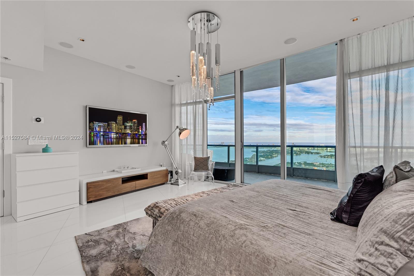 900 Biscayne Blvd 6307, Miami, Florida 33132, 3 Bedrooms Bedrooms, ,4 BathroomsBathrooms,Residentiallease,For Rent,900 Biscayne Blvd 6307,A11527584